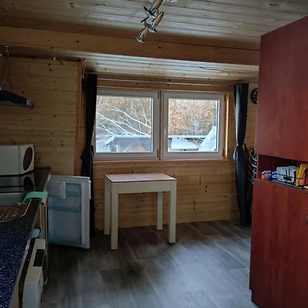 Nase Pod Strani