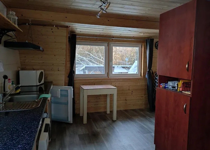 Nase Pod Strani